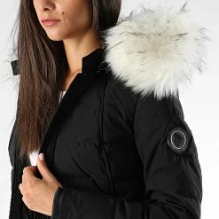 Acheter ❤️ Doudoune Chauffante Capuche Femme Fourrure Budapest Noir Beige de Comme Des Loups 🔔 -Comme Des Loups Soldes comme des loups 199532 BUDAPEST BLACK FOUR NATURAL 20191009T145748 04