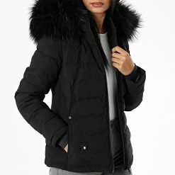 Acheter 🛒 Doudoune Chauffante Capuche Fourrure Femme Budapest Noir de Comme Des Loups ✔️ -Comme Des Loups Soldes comme des loups 228541 BUDAPEST BLACK FOUR BLACK 20220809T134557 03