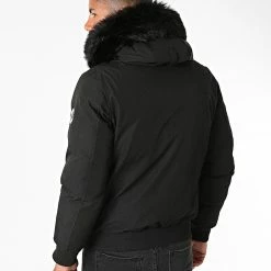 Meilleure vente ⌛ Parka Fourrure Chauffante Chicago Premium Noir de Comme Des Loups 🧨 -Comme Des Loups Soldes comme des loups 278625 CHICAGO BATTERIE STAR BLACK FUR BLACK 20210810T160733 04