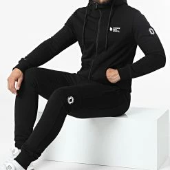 Offres 👏 Ensemble De Survêtement Manhattan Noir de Comme Des Loups 🔔