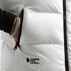 Vente flash ✔️ Doudoune Sans Manches Lisbonne Blanc Noir de Comme Des Loups ✔️ -Comme Des Loups Soldes comme des loups 329461 LISBONNE WHITE BLACK 20220809T145559 04