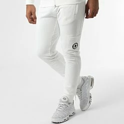 Offres ✔️ Ensemble De Survetement Manhattan Blanc de Comme Des Loups 💯 -Comme Des Loups Soldes comme des loups 329985 MANHATTAN ZIP IVOIRE 20220823T135033 04