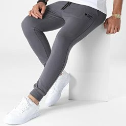Les meilleures critiques de ⭐ Pantalon Jogging Ville Gris Anthracite de Comme Des Loups 💯 -Comme Des Loups Soldes comme des loups 339152 DEAUVILLE GRIS ANTHRACITE 20221007T152647 03