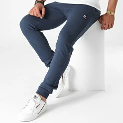 Sortie 🧨 Pantalon Jogging Essential N2 2120212 Bleu Marine de Le Coq Sportif 😍 -Comme Des Loups Soldes le coq sportif 268461 2120212 20210604T150639 03