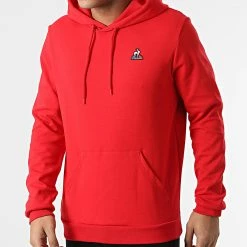 Grosses soldes 😉 Sweat Capuche Essential N1 2210365 Rouge de Le Coq Sportif 🔔