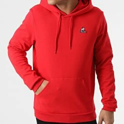 Grosses soldes 😉 Sweat Capuche Essential N1 2210365 Rouge de Le Coq Sportif 🔔 -Comme Des Loups Soldes le coq sportif 291638 2210365 20211118T160440 03