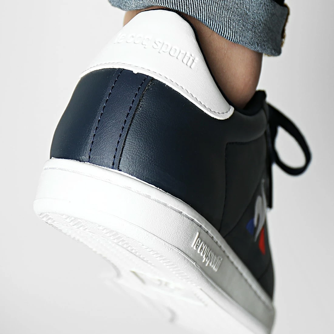 Top 10 😉 Baskets CourtSet 2121225 👗 Dress Blues Optical White de Le Coq Sportif ⌛ 6 Top 10 😉 Baskets CourtSet 2121225 👗 Dress Blues Optical White de Le Coq Sportif ⌛ – Image 4