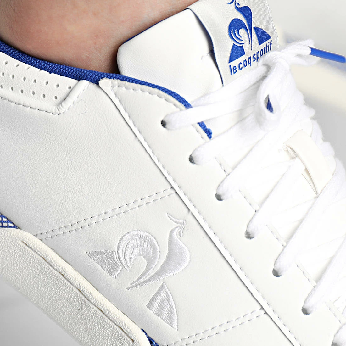 Acheter 🤩 Baskets Stadium 2210241 Optical White Cobalt de Le Coq Sportif ✔️ 4 Acheter 🤩 Baskets Stadium 2210241 Optical White Cobalt de Le Coq Sportif ✔️ – Image 2