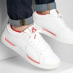 Promo 🔥 Baskets Stadium 2210242 Optical White Fiery Red de Le Coq Sportif ✨