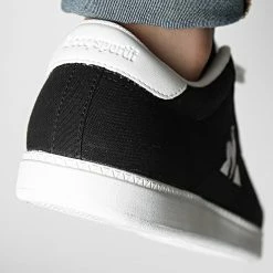 Coupon ✨ Baskets Court One 2210112 Black de Le Coq Sportif 🎁 -Comme Des Loups Soldes le coq sportif 303401 2210112 20220214T163415 04