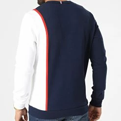 Le moins cher 😉 Sweat Crewneck 2220289 Bleu Marine Blanc de Le Coq Sportif 🎁 -Comme Des Loups Soldes le coq sportif 322070 2220289 20220613T154612 04