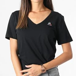 Tout neuf 😉 Tee 👚 Shirt Femme Col V 2220568 Noir de Le Coq Sportif 👏