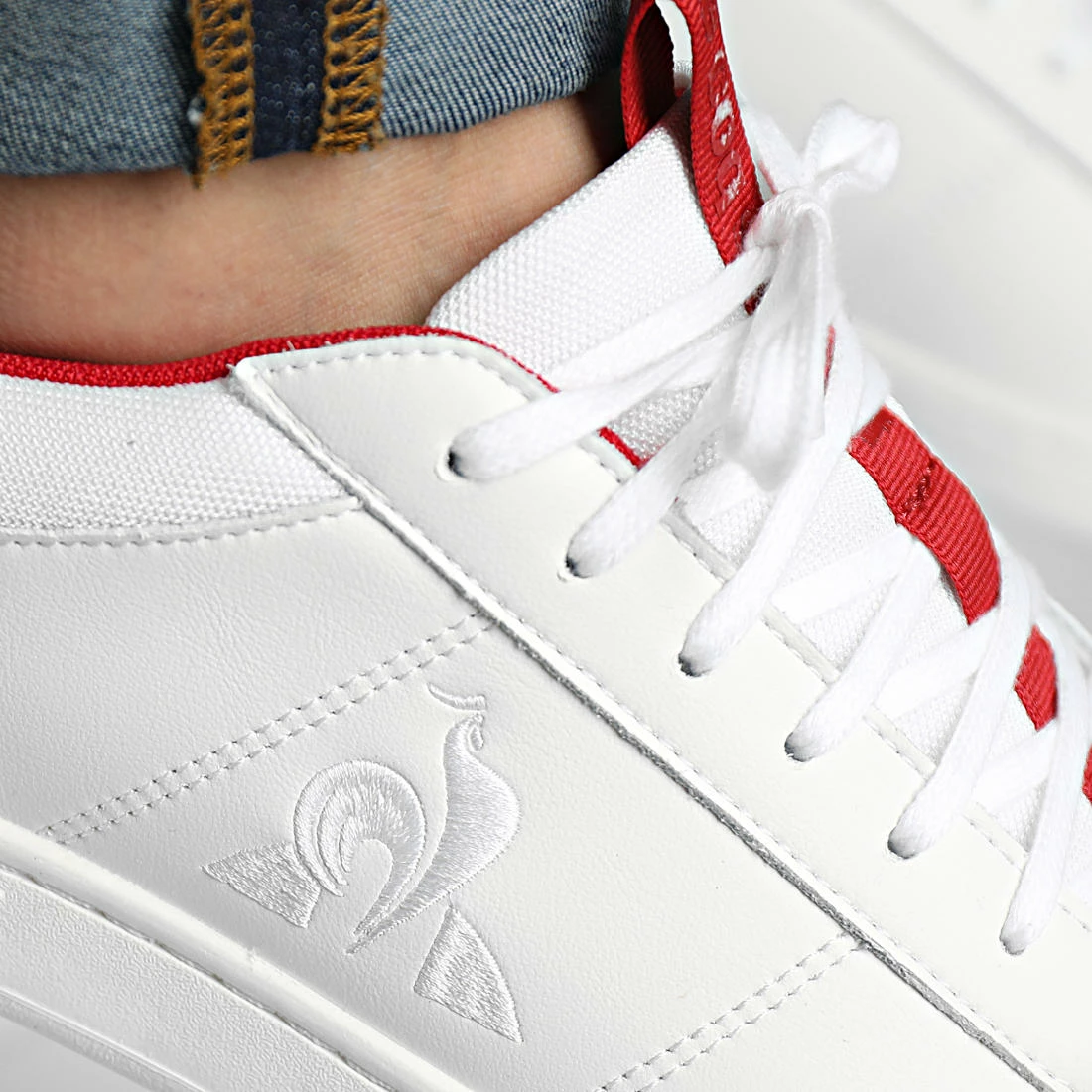 Offres 🌟 Baskets Court Allure Sport 2220198 Optical White de Le Coq Sportif 🔥 4 Offres 🌟 Baskets Court Allure Sport 2220198 Optical White de Le Coq Sportif 🔥 – Image 2