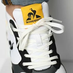 Vente flash 👏 Baskets LCS R500 Sport 2220205 Optical White Citrus de Le Coq Sportif 👍 -Comme Des Loups Soldes le coq sportif 324637 2220205 20220624T155041 03