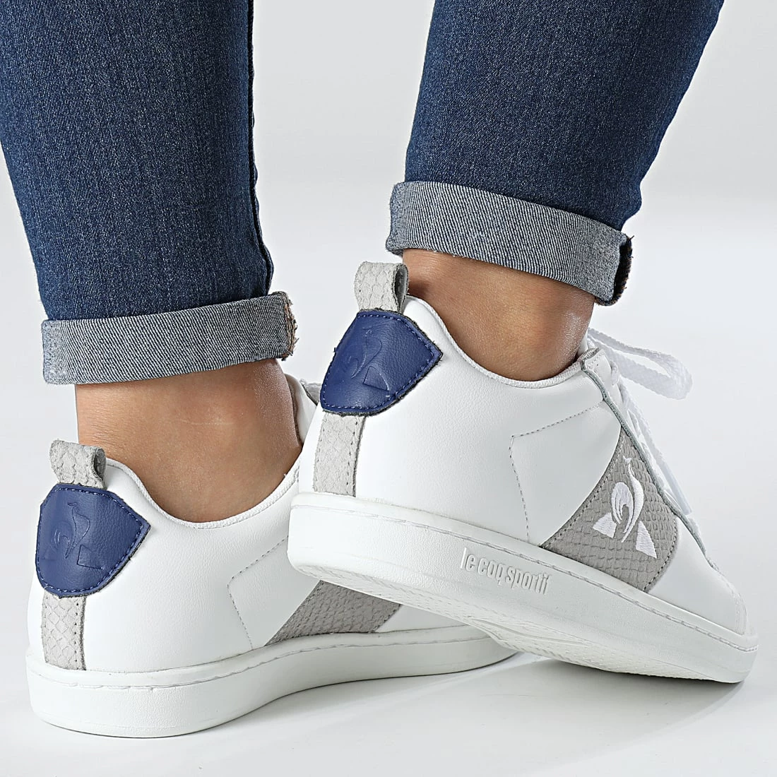 Acheter 🥰 Baskets CourtClassic Animal 2220212 Optical White State Blue de Le Coq Sportif 🌟 6 Acheter 🥰 Baskets CourtClassic Animal 2220212 Optical White State Blue de Le Coq Sportif 🌟 – Image 4