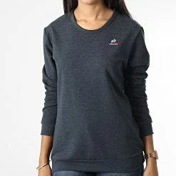 Nouveau 🎉 Sweat Crewneck Femme 2210525 Gris Anthracite de Le Coq Sportif 🛒 -Comme Des Loups Soldes le coq sportif 326717 2210525 20220713T152908 03