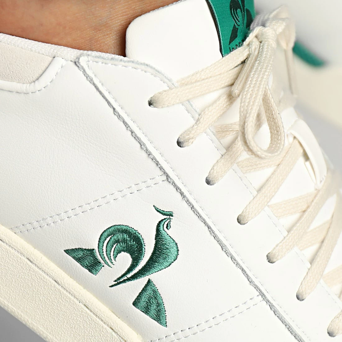 Sortie 💯 Baskets Stadium 2220241 Optical White Evergreen de Le Coq Sportif ✔️ 4 Sortie 💯 Baskets Stadium 2220241 Optical White Evergreen de Le Coq Sportif ✔️ – Image 2