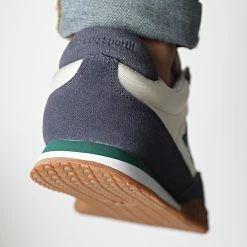 Le moins cher ⭐ Baskets Veloce Gum 2220818 Turtle Dove de Le Coq Sportif 🔔 -Comme Des Loups Soldes le coq sportif 333261 2220818 20220818T160637 04